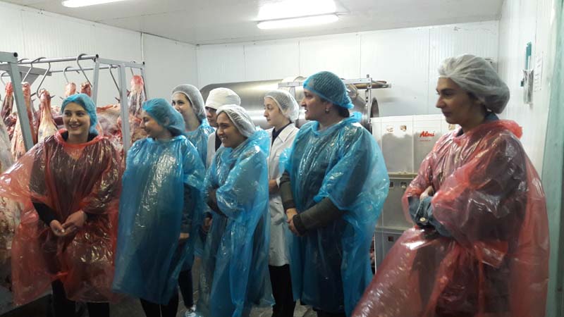 Производство мясокомбината «ДюбуА» посетили студенты СК ГМИ